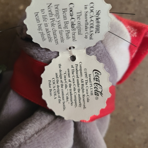 #10040 RETIRED NWT 1997 Coca Cola Seal in Snowflake Cap Bean Bag Plush #0102 - Picture 5 of 7